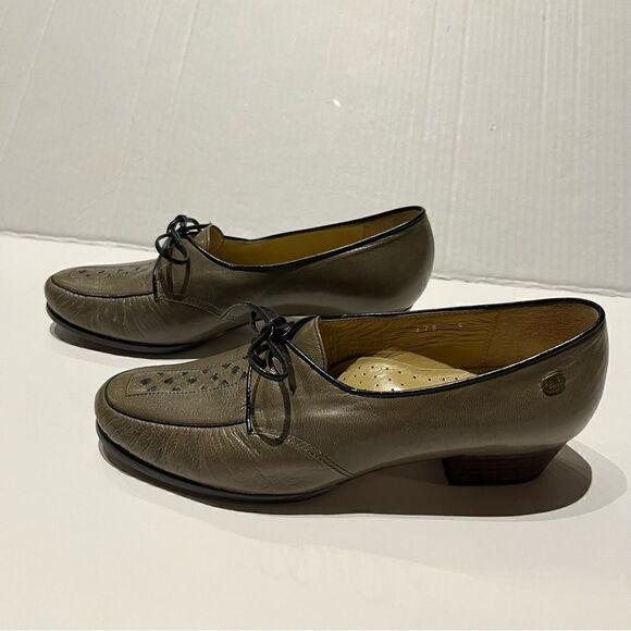 Christian Pellet France loafers Gray with black trim size 5 EE - Picture 3 of 12